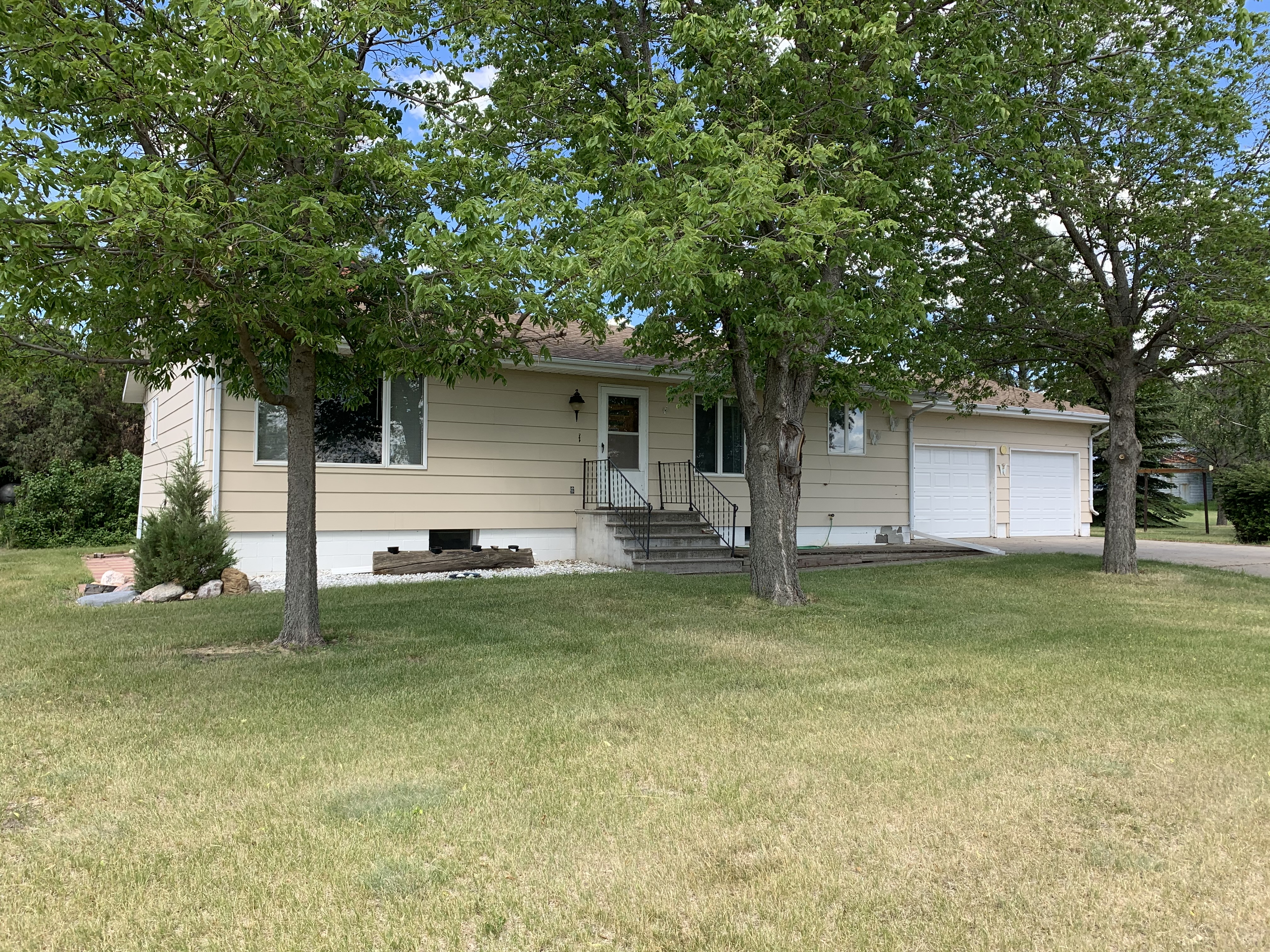 3035 8th St. SW - Washburn, ND | Pifer's